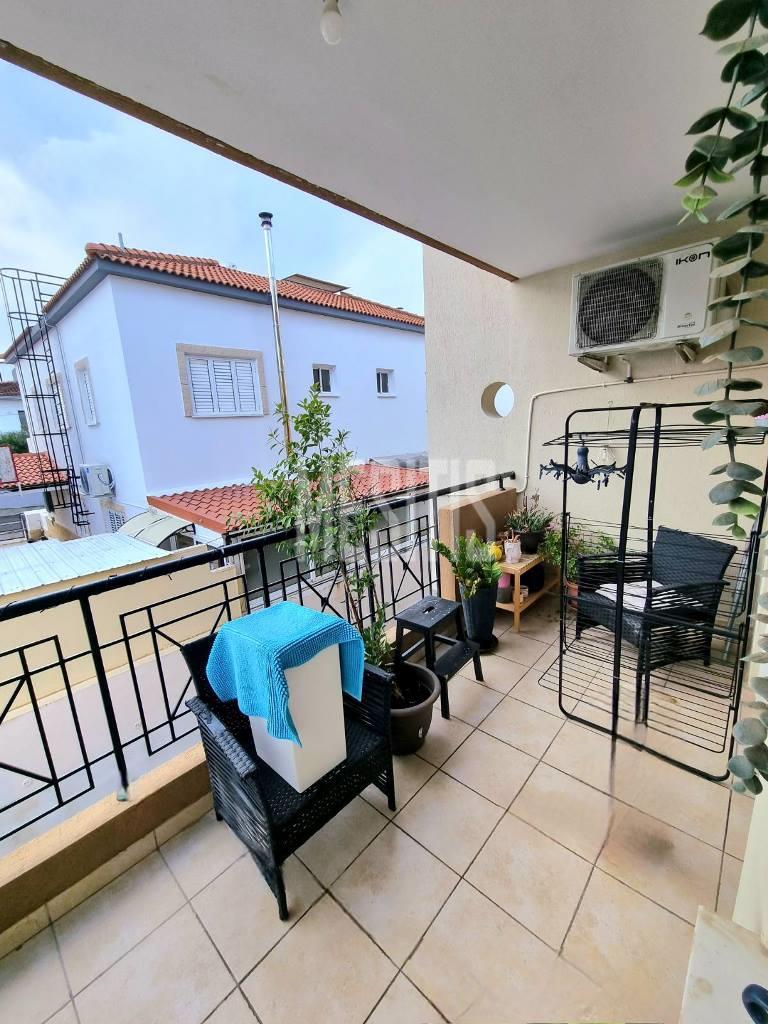 Modern 1 bedroom Apartment for sale in Latsia.
In a cul-de-sac, furnished and electrical appliances. With 2 covered parking spaces. #39156-10